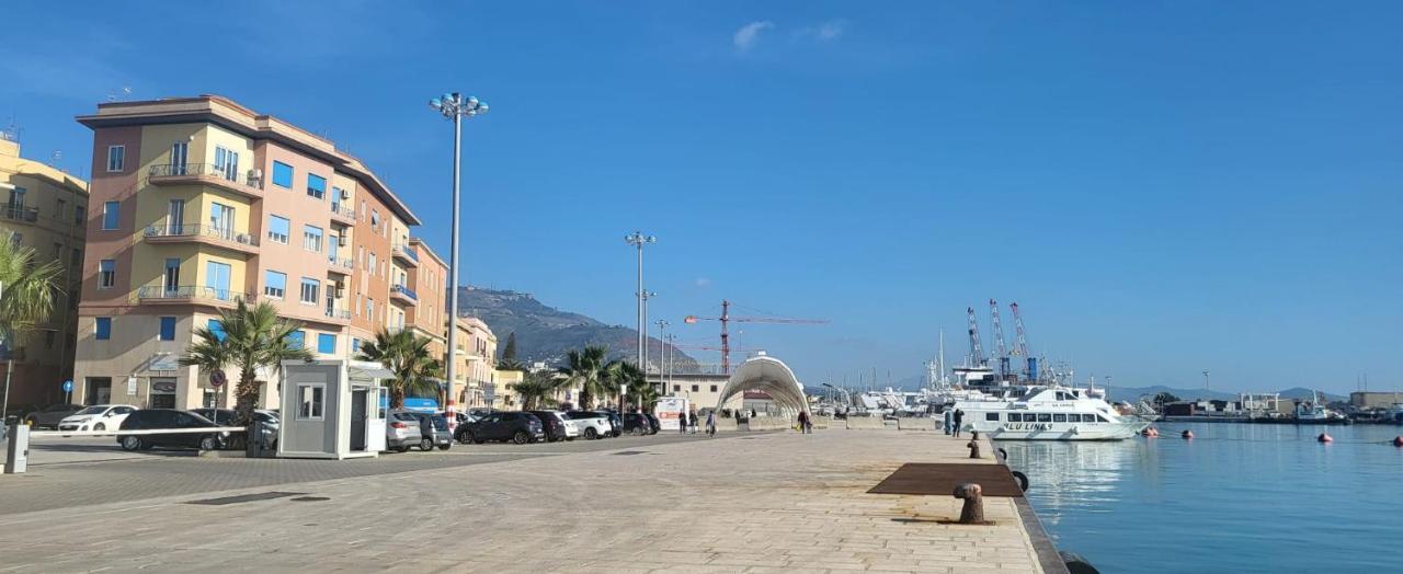 The Holiday House - Arricriati Trapani Zewnętrze zdjęcie